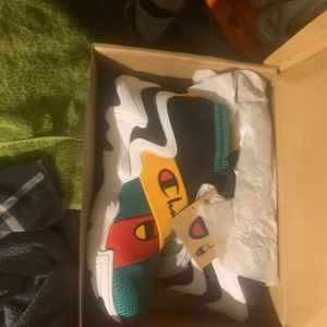 New never worn need gone